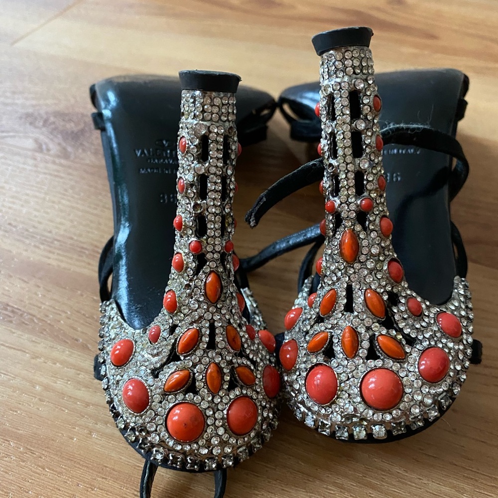 VALENTINO BLACK STRAP SANDALS EMBELLISHED Heels 6 - Picture 16 of 16